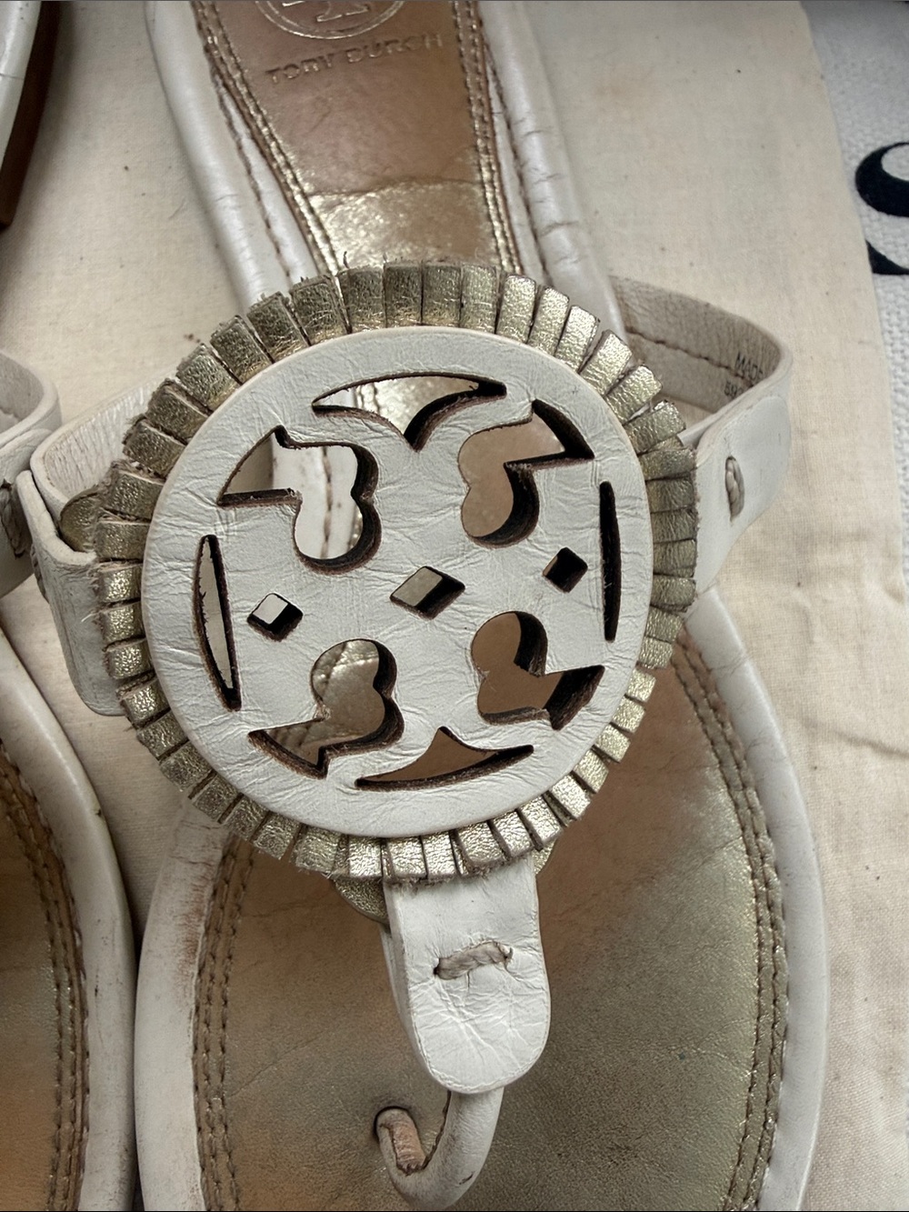 Tory Burch White Leather Logo Thong Sandals - Picture 2 of 6